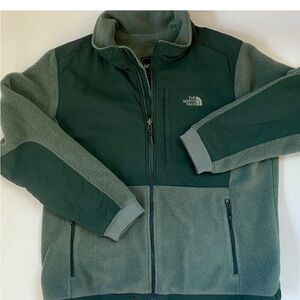 The North Face Denali Fleece Jacket in Green Women’s Size XL